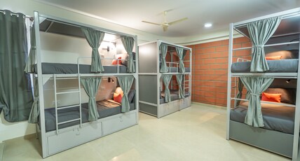 Loop by Zolo Silk Board Room Type - 6 Bed Female Dorm | AC | Free WiFi