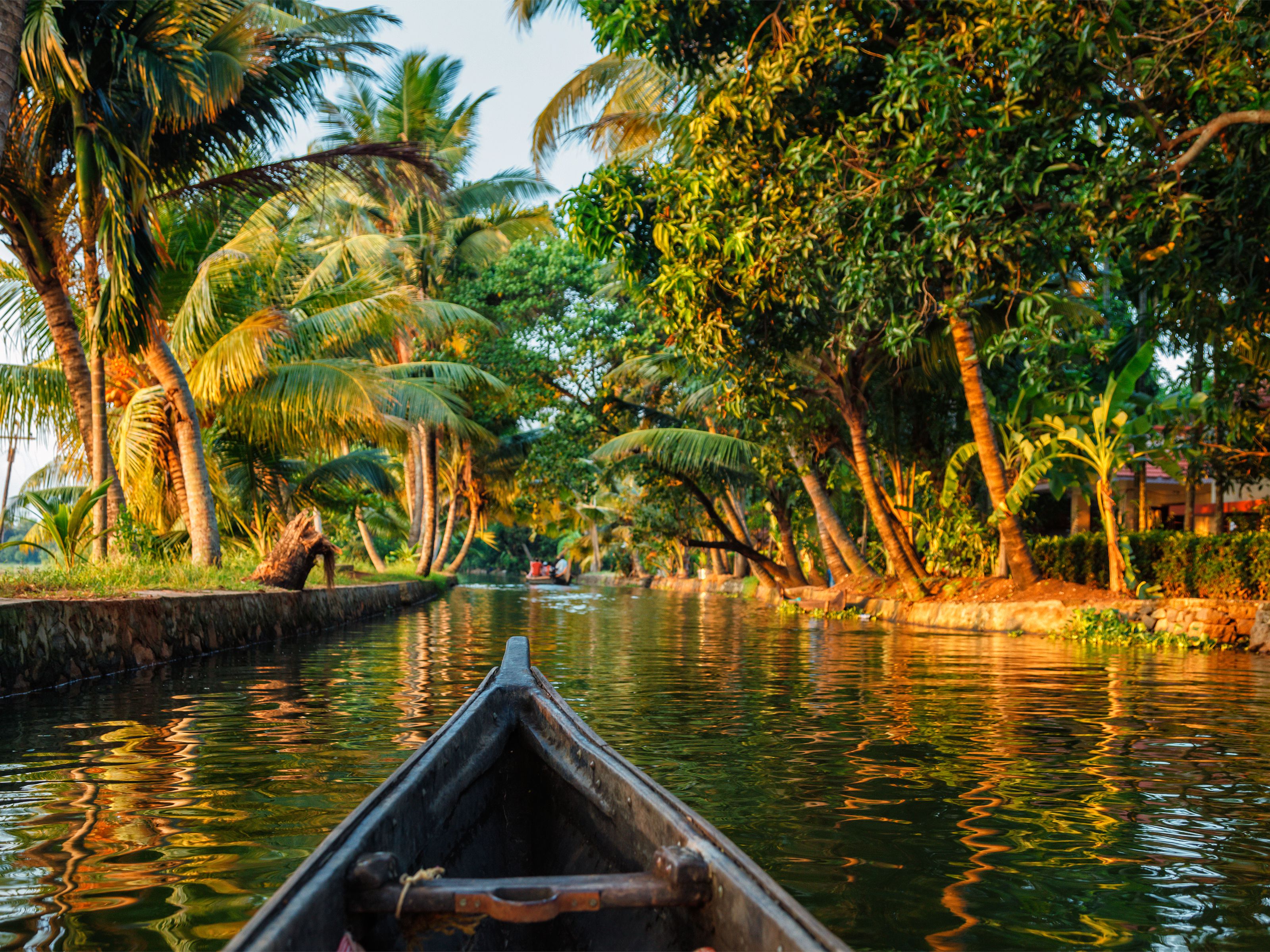 SahaYathri Houseboat - Tap to explore photos