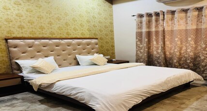 HOTEL SAPPHIRE Room Type - DELUXE AC ROOM