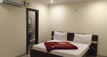 Hotel Surya Room Type - Semi Deluxe Room