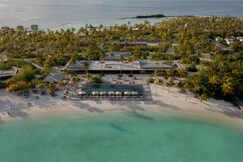 Patina Maldives, Fari Islands