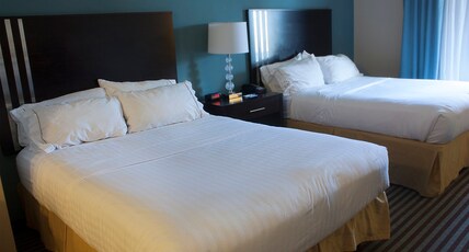 Holiday Inn Express & Suites Youngstown West I 80 Room Type - 2 Queen Beds Standard