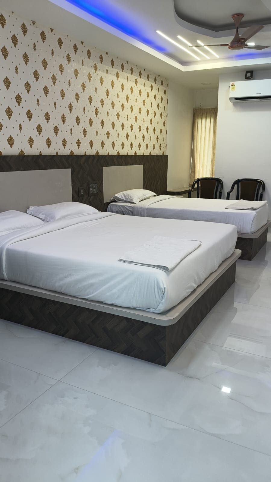 Chola Cascade - Tap to explore photos