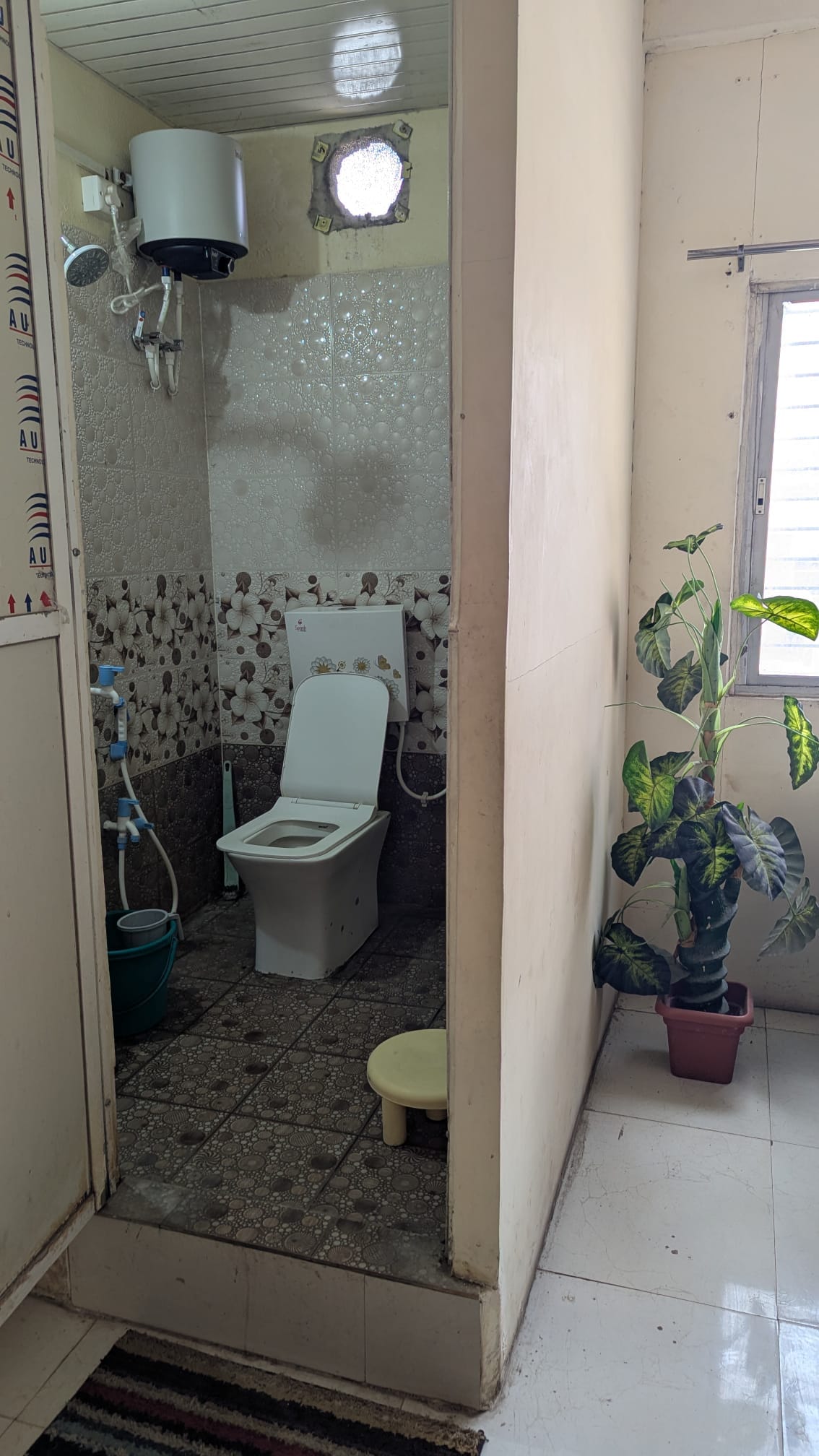 Kshipra Guest House - Tap to explore photos