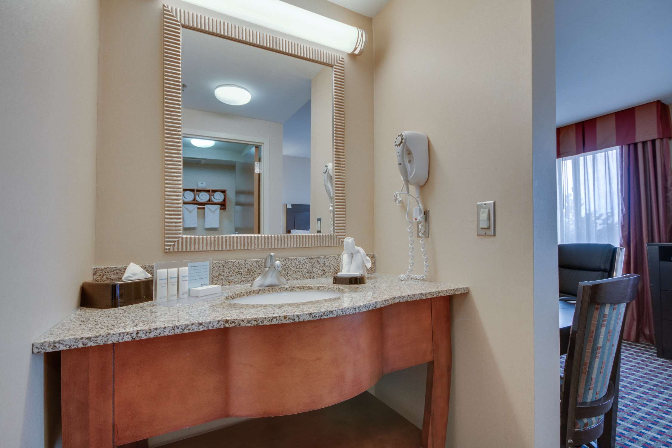 Hampton Inn & Suites by Hilton Las Cruces I-25 - Tap to explore photos
