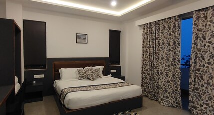 The Garuda Hotel and Spa Room Type - deluxe room