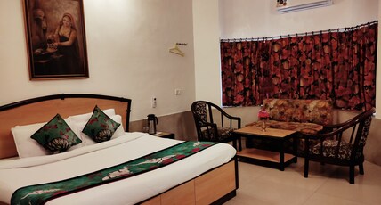 Hotel Karnavati Room Type - Deluxe Room Ac