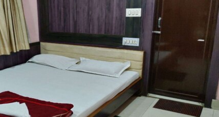 PLANET INN GUEST HOUSE Room Type - A C Double Bed Room