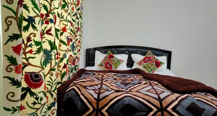 LA CASA GUREZ Room Type - Triple Sharing Room