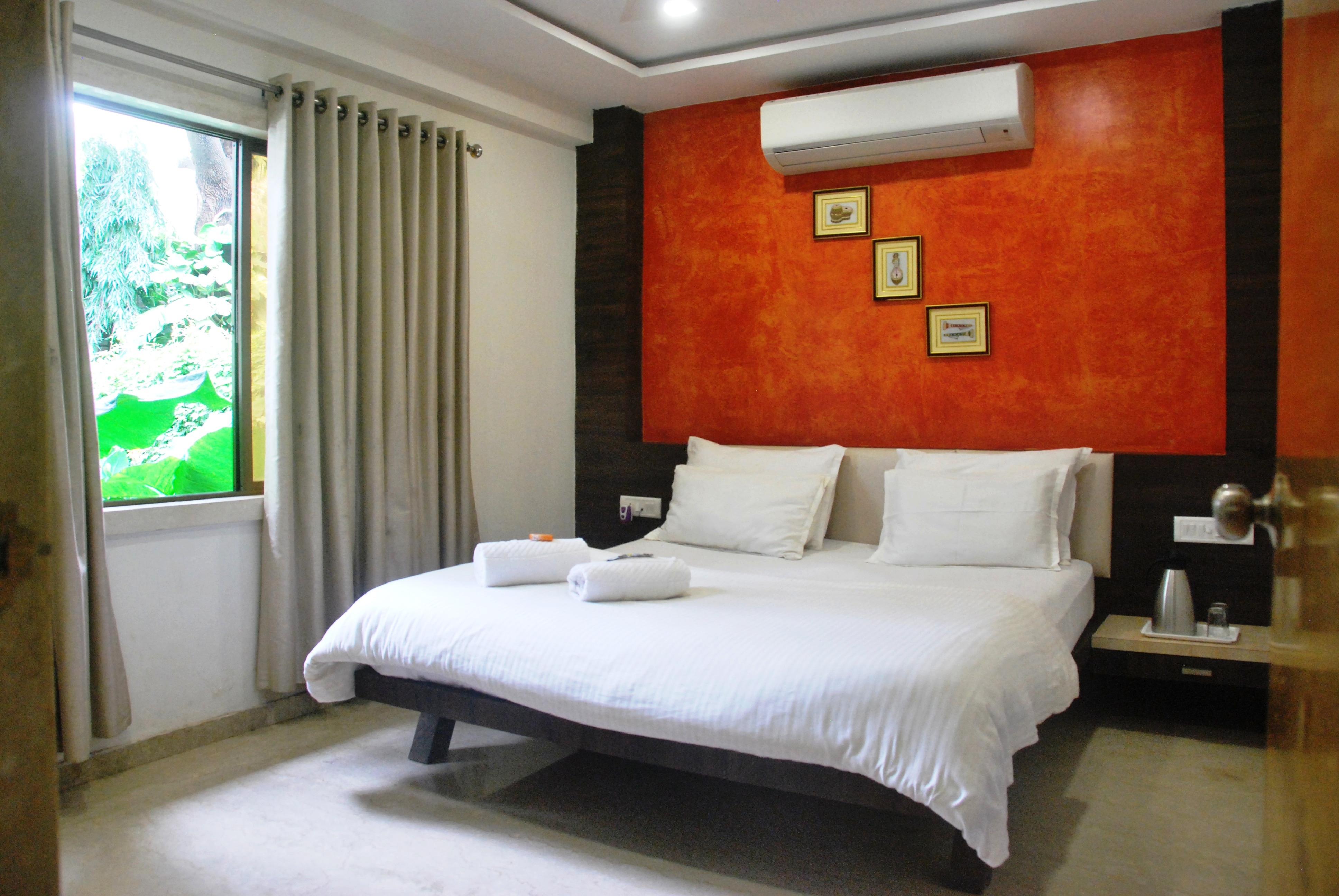 Lake Villa Bungalow |Entire 3 BHK - Tap to explore photos
