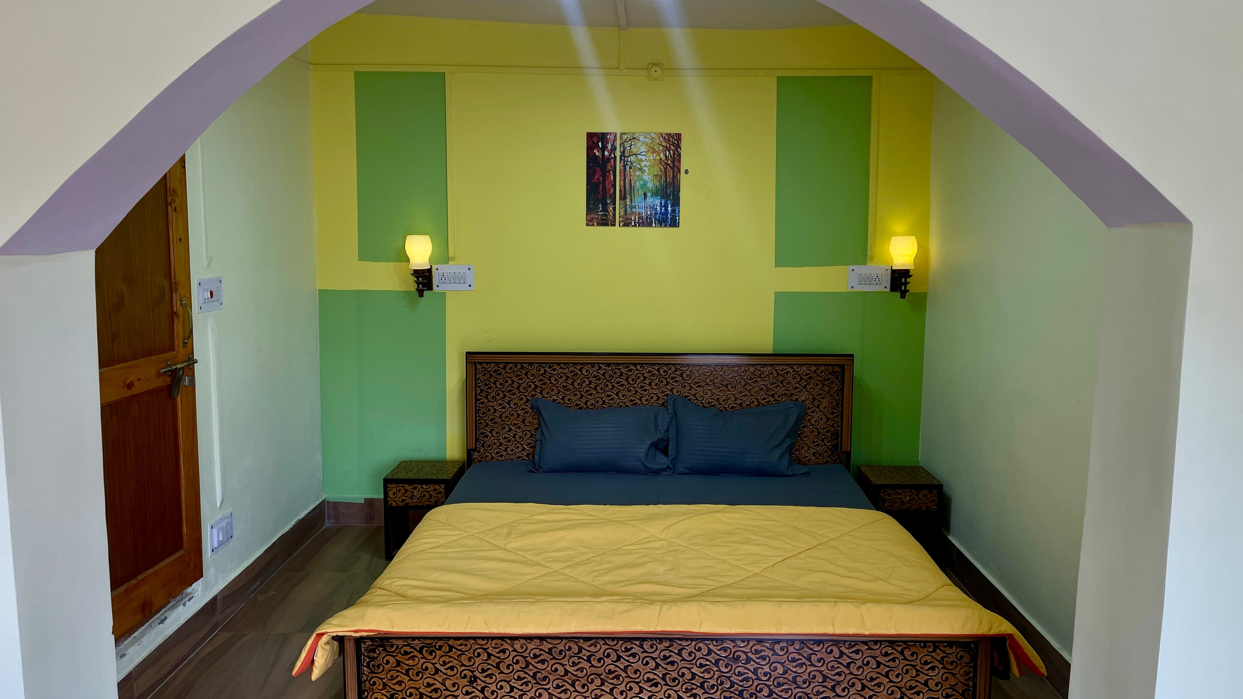 mockingbird - Tap to explore photos