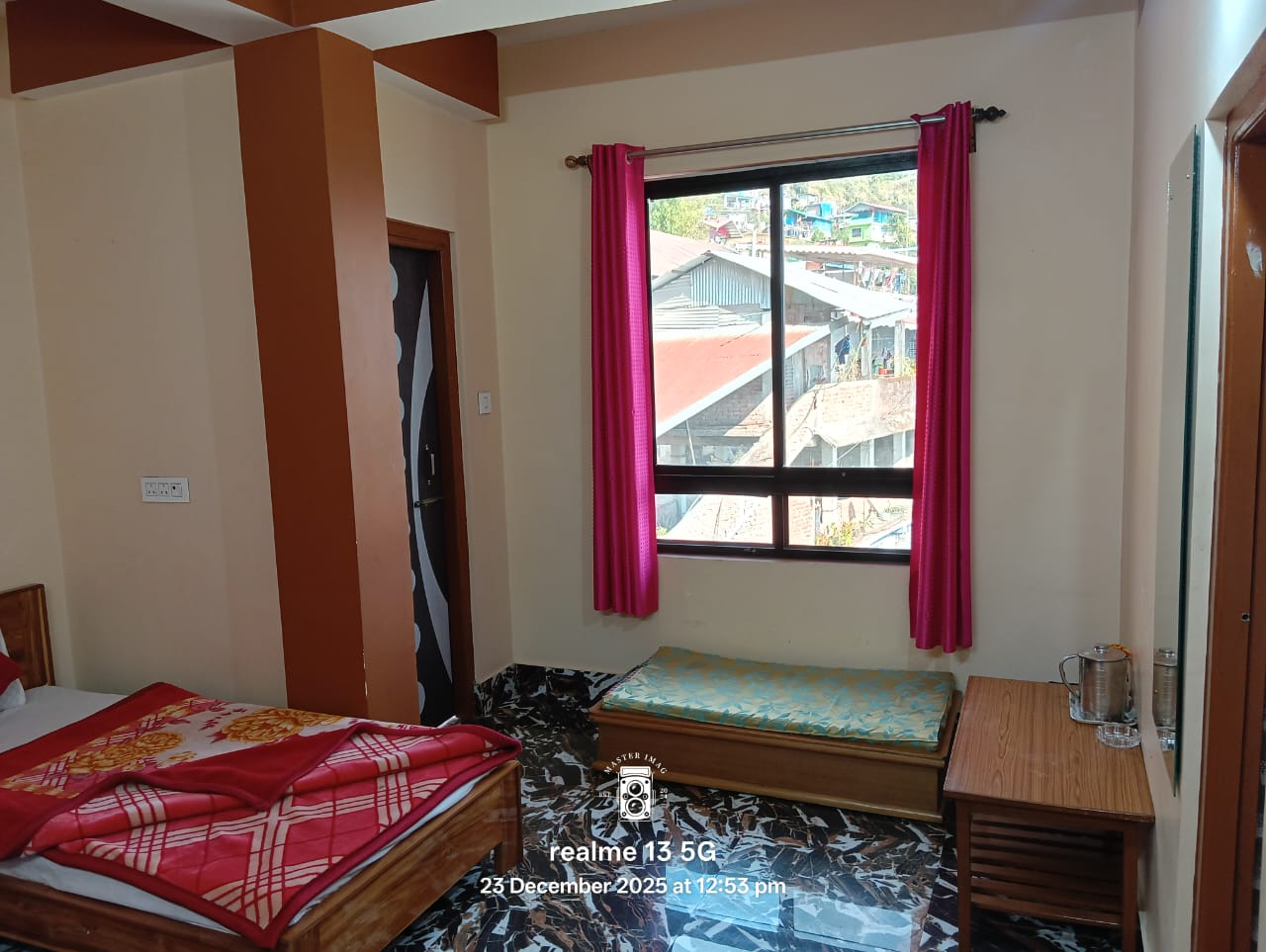 K Zone Homestay - Tap to explore photos