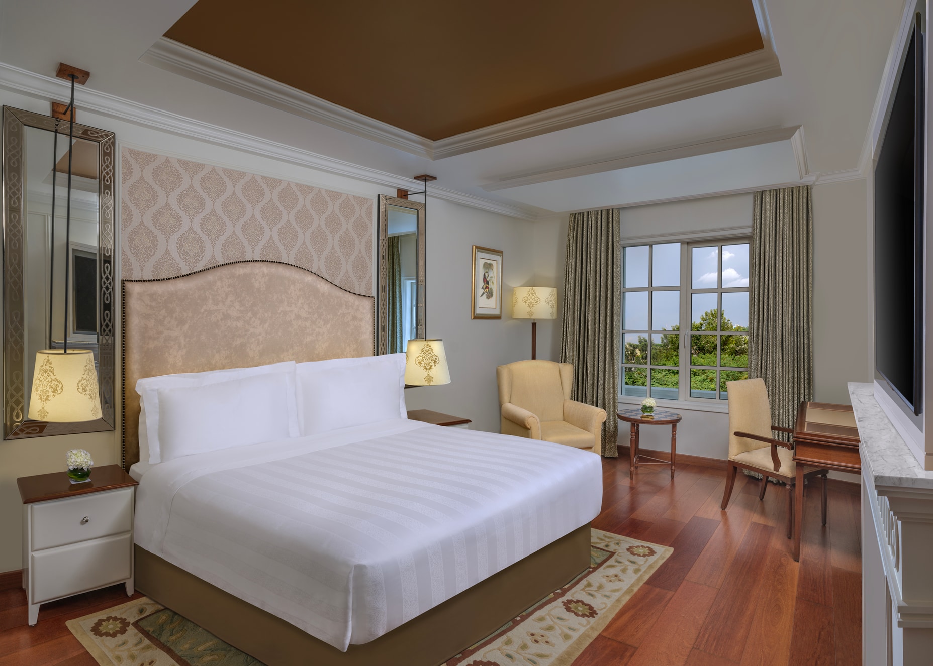ITC Windsor - A Luxury Collection Hotel - Tap to explore photos