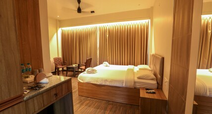 Thavika SIlverwoods Residence Yelagiri Room Type - Willow Deluxe Room