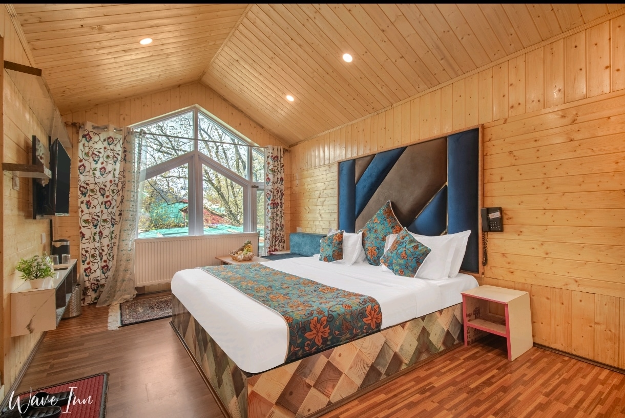 Hotel Pahalgam Wave Inn - Tap to explore photos