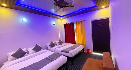 Gateway Camp & Resort Room Type - Luxury Cottages