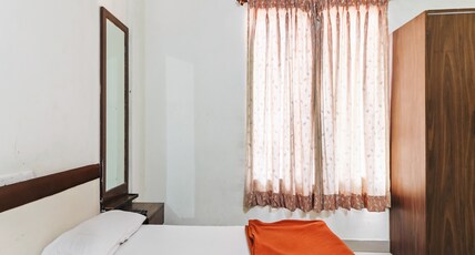 Sorrento homes, apartment and hotels Room Type - Deluxe Apartment Non AC