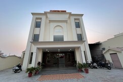 Hotel Vasu International