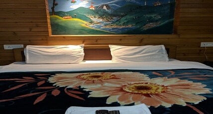  HOTEL TAKTSHANG DARJEELING Room Type - Deluxe Room