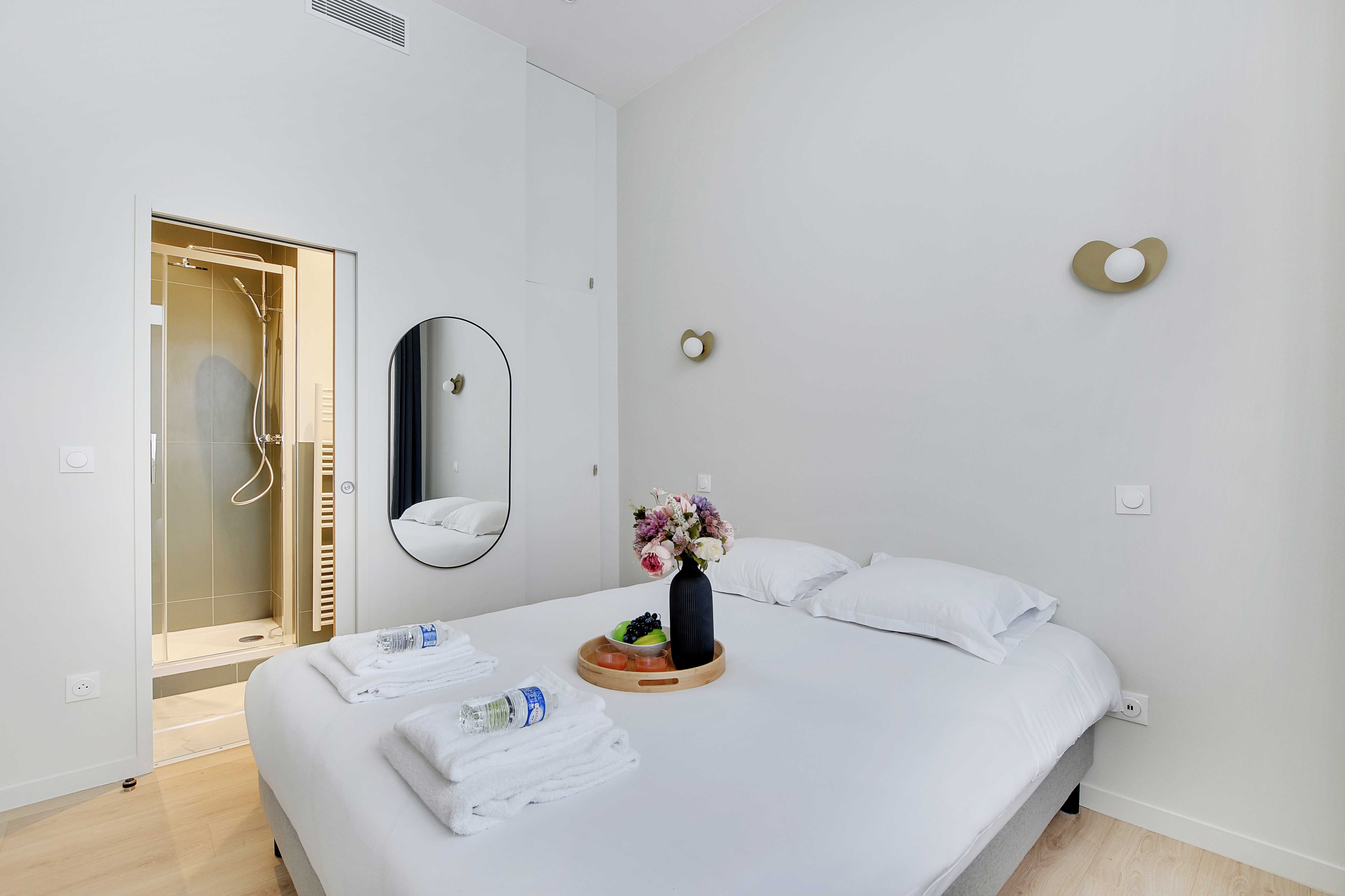 Magnificent apartment - 2BR/6P - Eiffel Tower - Tap to explore photos