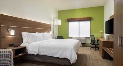 Holiday Inn Express & Suites Carrollton Room Type - 1 King Standard Extra Floor Space