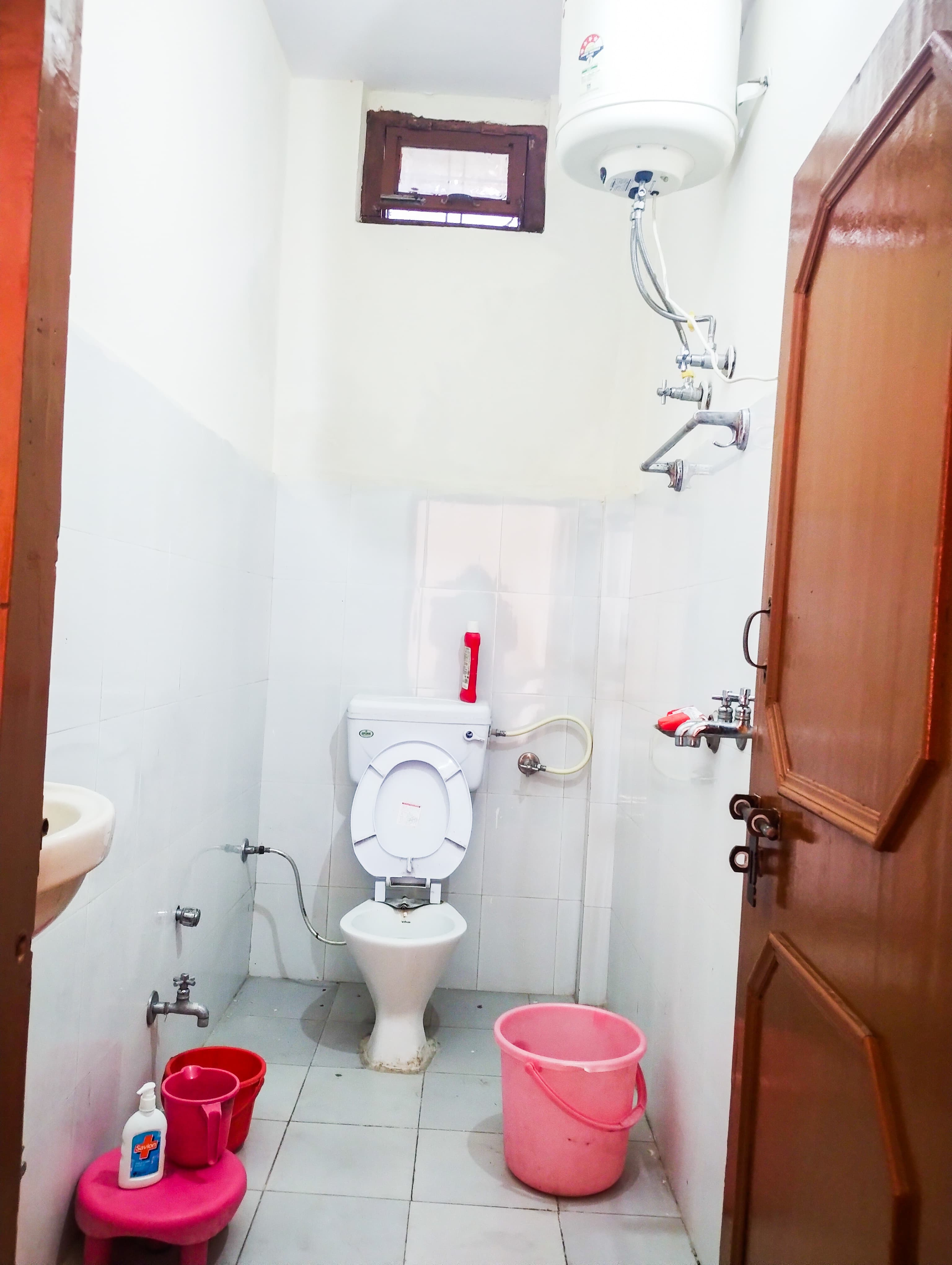 Rana Guest House - Tap to explore photos