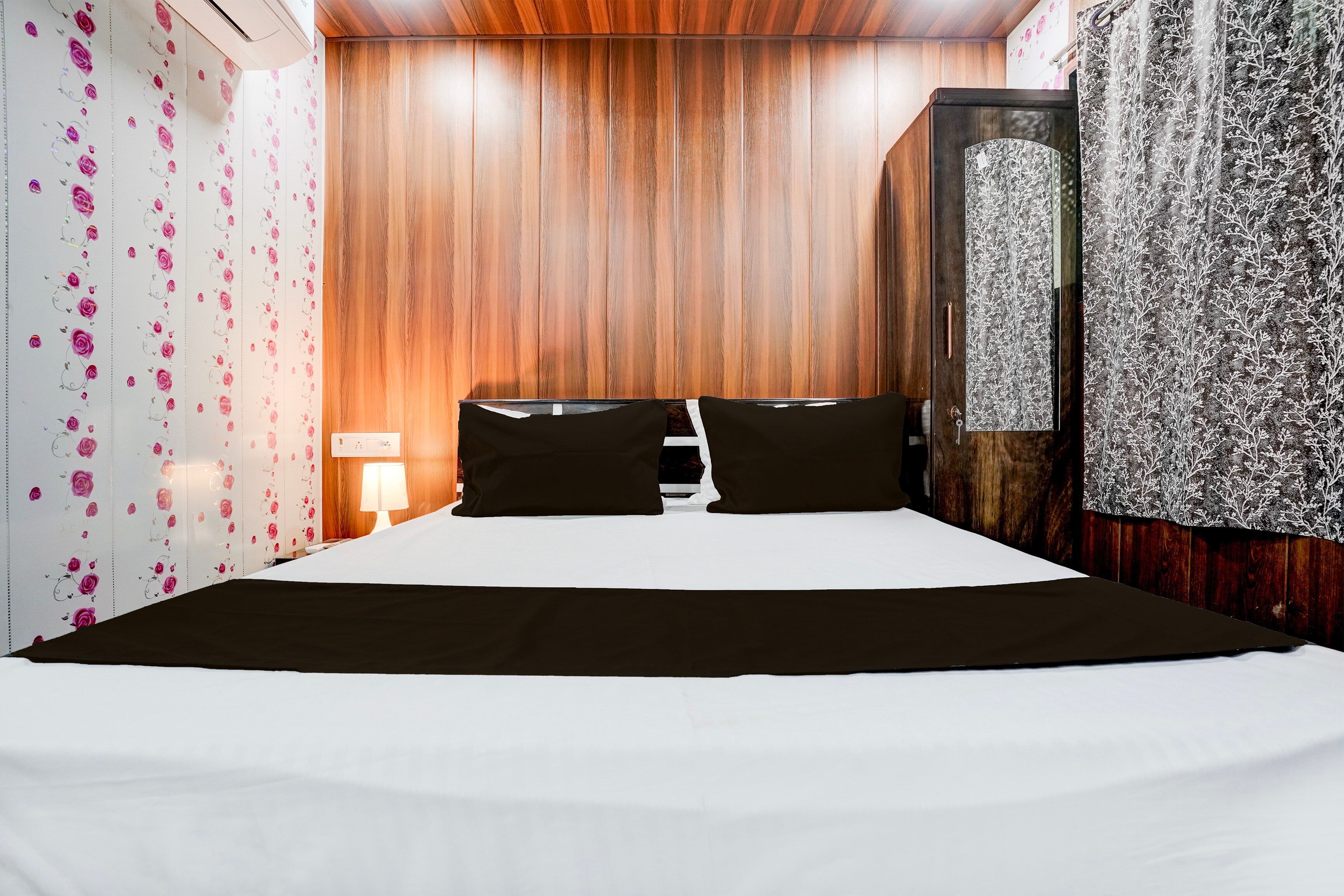Super Hotel O Amma Bhau Residency - Tap to explore photos