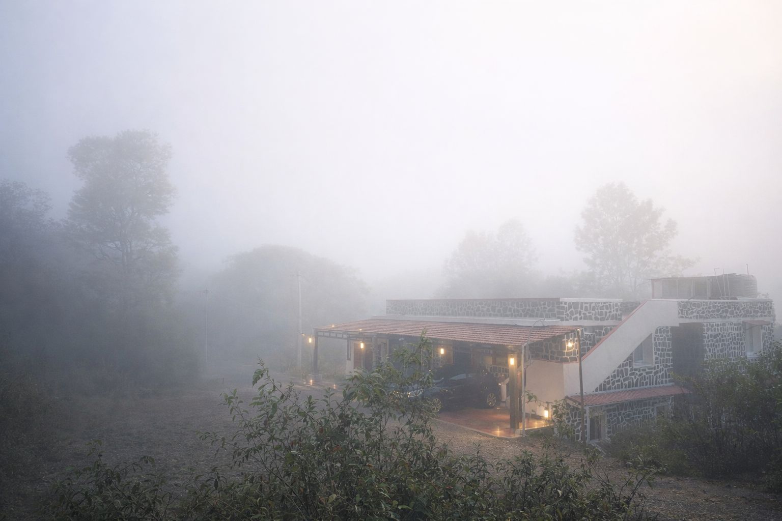 LOXTEL KODAI - Tap to explore photos