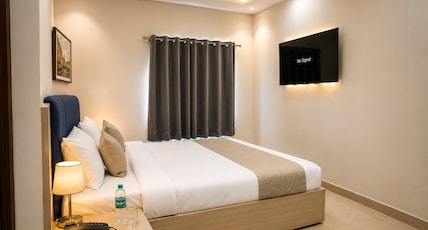 Hotel Diwakar Niwas - 100 Mtr. From Sindhi Camp Bus Stand Room Type - Deluxe Room Hotel Diwakar Niwas - 100 Mtr. From Sindhi Camp Bus Stand Room Type - Deluxe Room