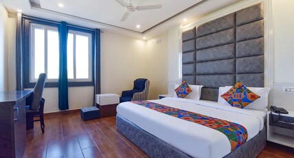 HOTEL AV ROYAL Room Type - Premium Room