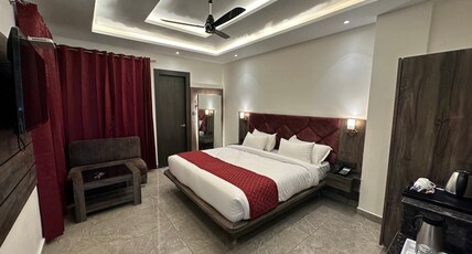 The Vaishvik ( Banganga Road ) Room Type - Deluxe Superior Double Bed AC Room