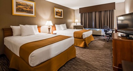 Best Western Gateway Adirondack Inn Room Type - 2 Queen Beds, Non-Smoking, Pet Friendly Room, Microwave And Refrigerator, Wi-Fi, Full Breakfast