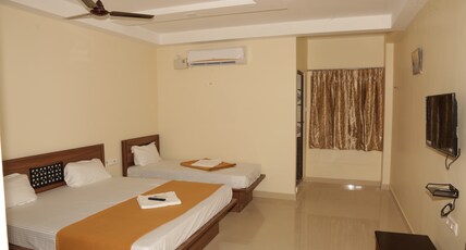 Hotel Santhosh Inn Room Type - Deluxe Triple AC