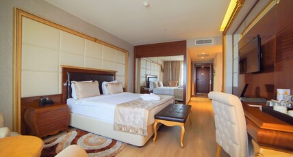 Wyndham Batumi Room Type - Standard King Room Non Smoking Wyndham Batumi Room Type - Standard King Room Non Smoking