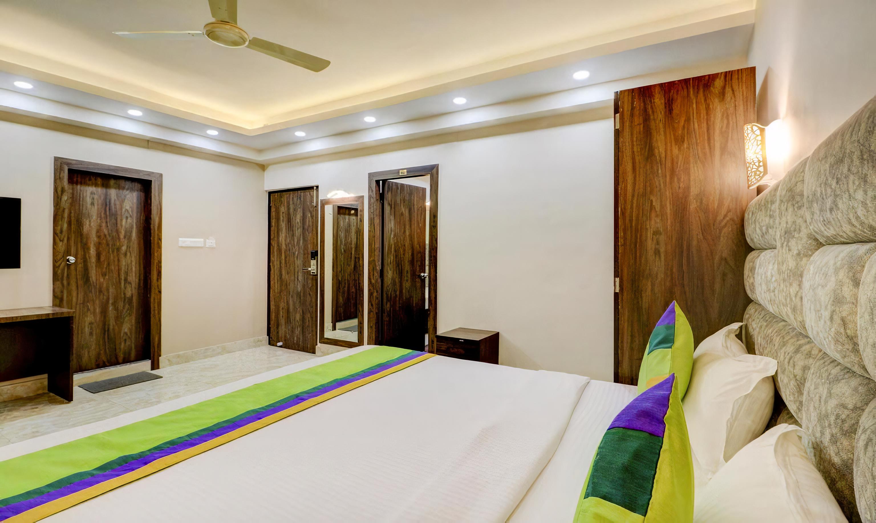 Bandhan Residency 10 mins From Kolkata Airport - Tap to explore photos