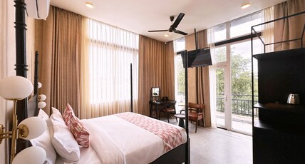 The Four Stories - Luxury Near The Lake Room Type - Superior Room with City/Mountain View