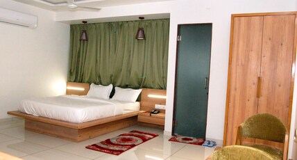 Nova Yashraj Hotel Room Type - Superior