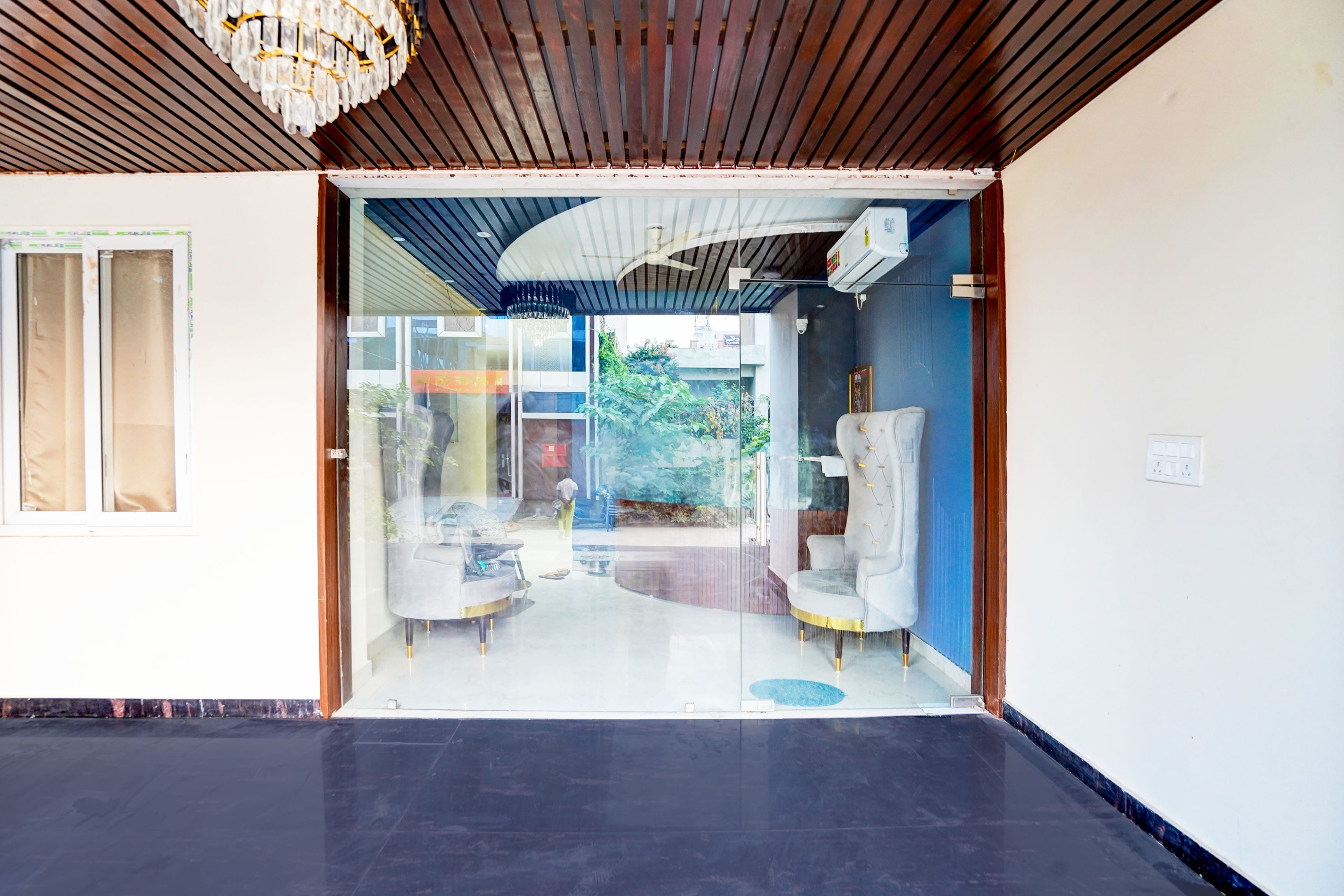 Hotel O RADHA VRINDA - Tap to explore photos