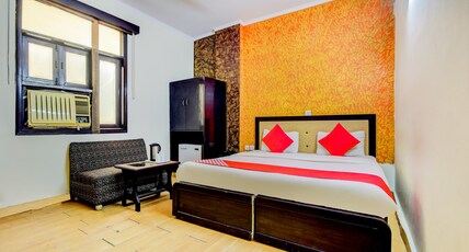 Hotel O Delhi Darbar Room Type - Classic Hotel O Delhi Darbar Room Type - Classic