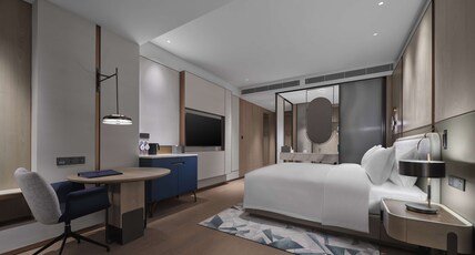 DoubleTree by Hilton Rugao Room Type - KING DELUXE ROOM