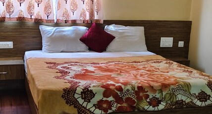 Hotel White Palace Room Type - Deluxe Room AC