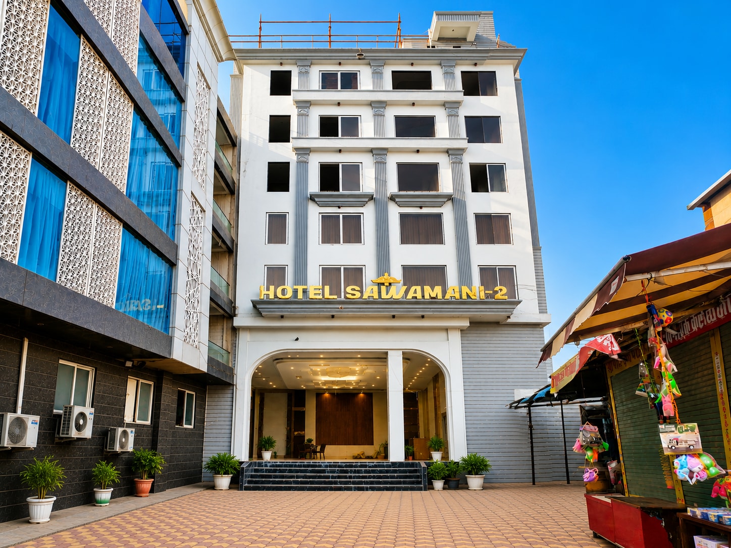 Hotel Sawamani - 100 Meters from Khatushyam ji - Tap to explore photos