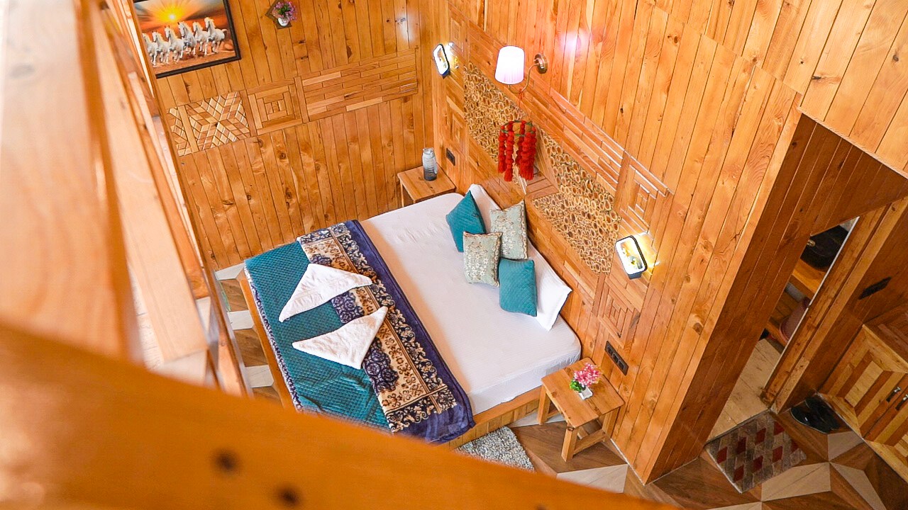 WOW Cottage (Yoga Kutir) - Tap to explore photos
