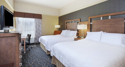 HAMPTON INN CLINTON NJ Room Type - 2 QUEEN BEDS NONSMOKING
