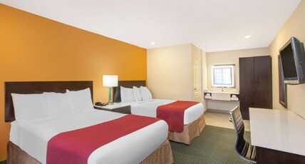 Ramada by Wyndham Culver City Room Type - 2 Double Beds, Non-Smoking