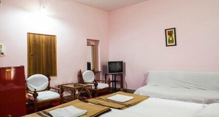 Hotel Padmini Niwas Room Type - Standard Room A.C
