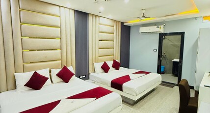 Hotel Manish International Room Type - Deluxe Family Room