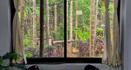 Roshan Restaurant Guest House By sty4you Room Type - Spacious Room with Window View