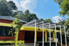 Casita Chain Tree Bungalow