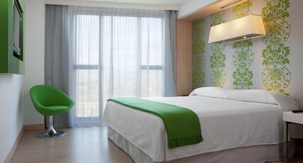 DoubleTree by Hilton Girona Room Type - KING GUEST ROOM